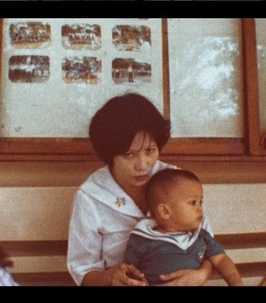 Ganteng dan Menggemaskan, 7 Potret Masa Kecil Ariel Noah yang Jarang Diketahui Publik