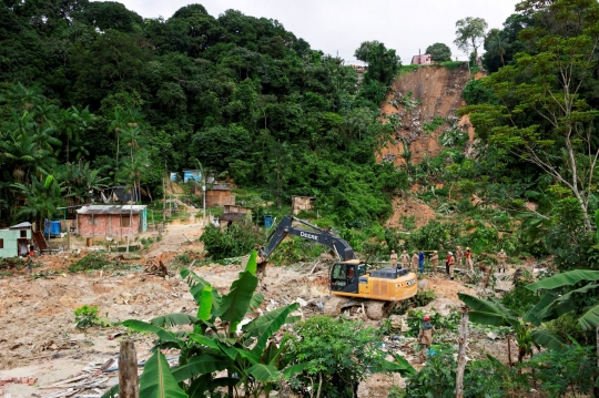 Hujan Lebat Sebabkan Lereng Bukit Longsor dan Timbun Perumahan di Brasil, 8 Tewas