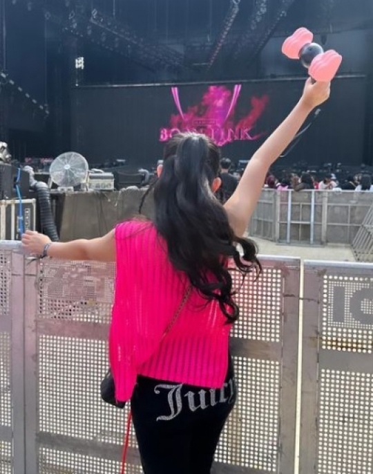 Dituding FOMO, Intip Deretan Potret Rachel Vennya di Konser BLACKPINK