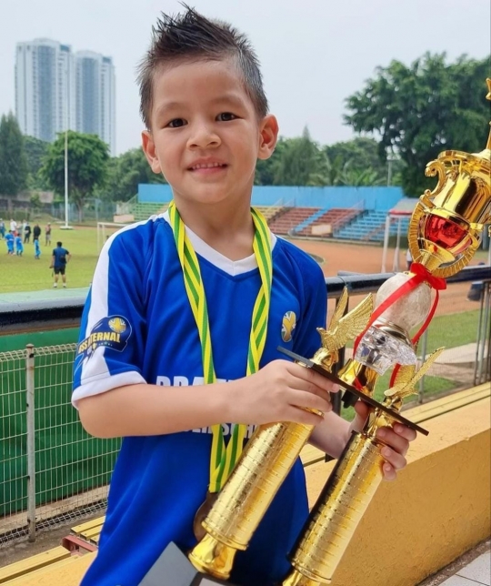 Duo Ganteng Juna dan Kai Anak Titi Kamal Juara Kompetisi Sepakbola, Ini Potretnya