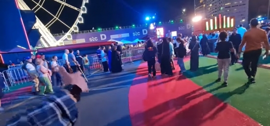 Gemerlap Kehidupan Malam Perempuan Arab saat F1 di Jeddah, Bikin Gagal Fokus