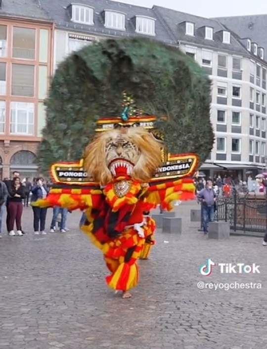 Potret Penampilan Reog Ponorogo di Jerman yang Sukses Buat Bule Terpesona