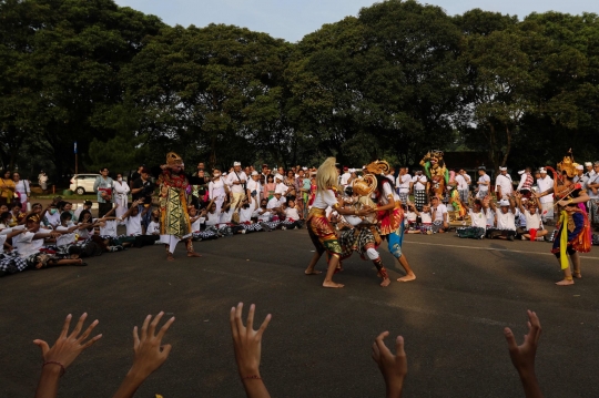 Drama Ramayana hingga Ogoh-Ogoh Semarakkan Perayaan Menyambut Nyepi di Cibubur