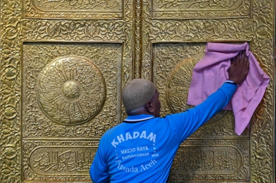 Masjid Raya Baiturrahman Bersiap Menyambut Ribuan Jemaah Salat Tarawih