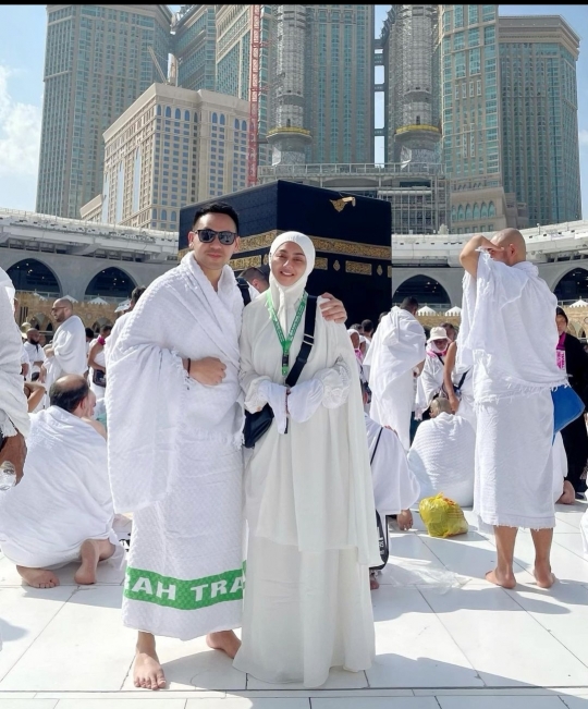 Deretan Artis Umrah Jelang Ramadan, Ada Aurel hingga Mulan Jameela