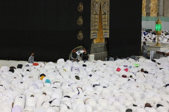 Suasana Masjidil Haram Menyambut Bulan Suci Ramadan