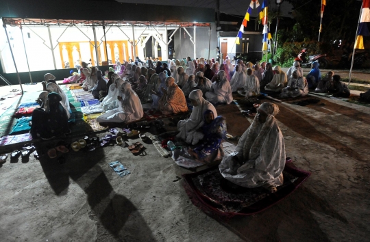 Tarawih di Malam Pertama Ramadan 1444 Hijriah