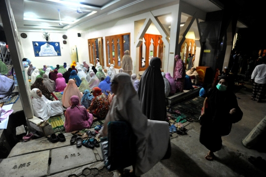 Tarawih di Malam Pertama Ramadan 1444 Hijriah