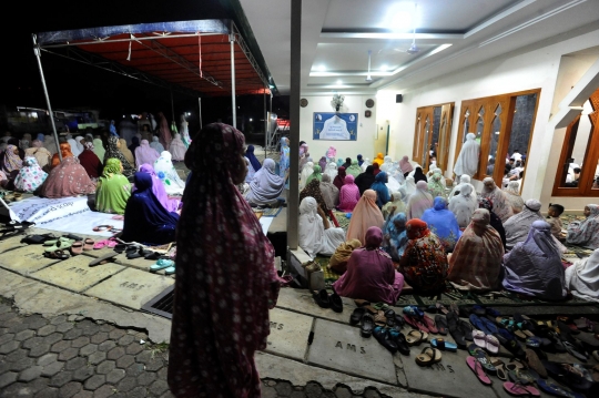 Tarawih di Malam Pertama Ramadan 1444 Hijriah