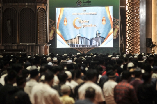 Tarawih Perdana Ramadan 1444 Hijriah, Ribuan Umat Muslim Penuhi Masjid Istiqlal