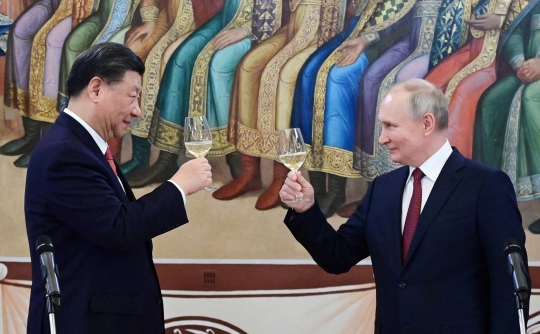 Potret Putin dan Xi Jinping Pamer Persahabatan Tanpa Batas di Tengah Perang Ukraina