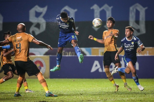 Tumbangkan Bhayangkara FC, Persib Jaga Peluang Juara