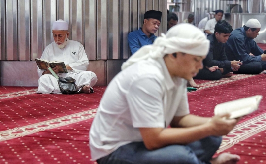 Mengisi Waktu Puasa Ramadan dengan Membaca Alquran