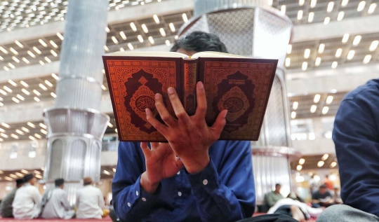 Mengisi Waktu Puasa Ramadan dengan Membaca Alquran