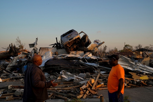 Luluhlantak Mississippi Usai Hantaman Tornado Dahsyat, Puluhan Orang Tewas