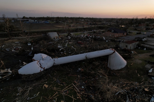 Luluhlantak Mississippi Usai Hantaman Tornado Dahsyat, Puluhan Orang Tewas