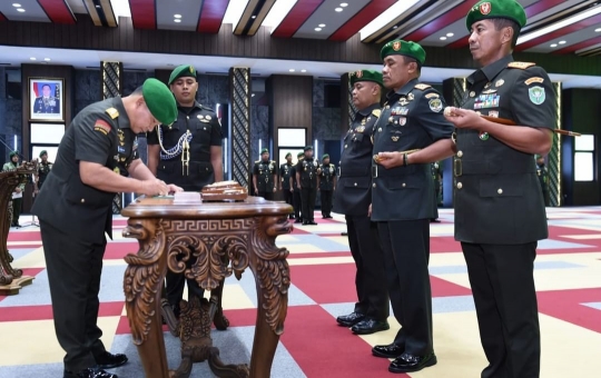Dua Pangdam Seangkatan Berdarah Kopassus, Posisi Mayjen TNI Hasan Diisi Mayjen Helmy