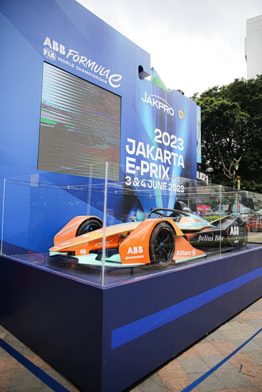 Jelang Balapan Juni, Mobil Formula E Mejeng di Bundaran HI