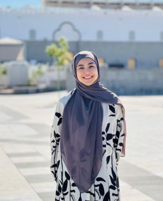 Intip Potret Feni Rose dalam Balutan Hijab, Bikin Pangling hingga Banjir Pujian