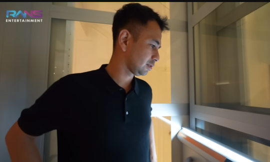 Sempat Panik, Ini Momen Raffi Ahmad saat Terjebak di Lift Rumah Barunya