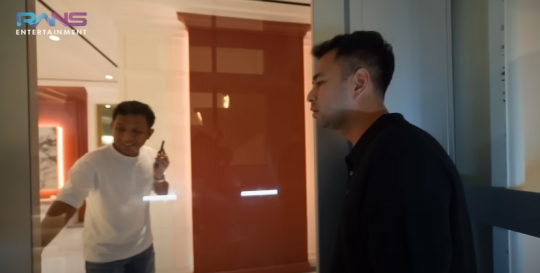 Sempat Panik, Ini Momen Raffi Ahmad saat Terjebak di Lift Rumah Barunya