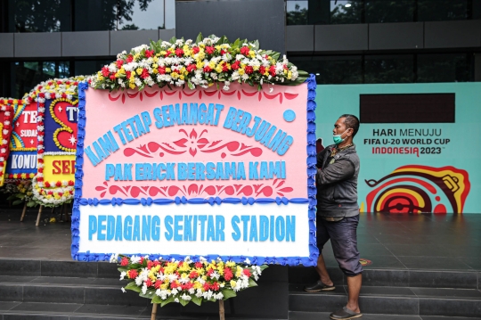 Karangan Bunga Penuhi Kantor PSSI Imbas Indonesia Batal Gelar Piala Dunia U-20 2023