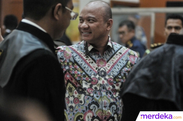 Mantan Kapolda Sumatera Barat, Irjen Teddy Minahasa dituntut pidana mati atas perkara peredaran narkotika jenis sabu-sabu oleh Jaksa Penuntut Umum di Pengadilan Negeri Jakarta Barat, Kamis (30/3/2023). 

