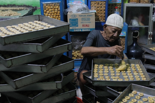 Pembuatan Kue Kering di Kwitang Mulai Kebanjiran Order Jelang Lebaran