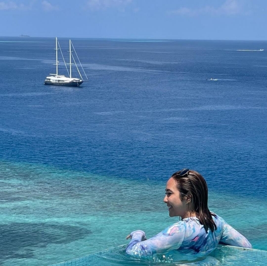 Serunya Gisel Liburan di Maldives, Diving dan Juga Menikmati Pemandangan Super Cantik