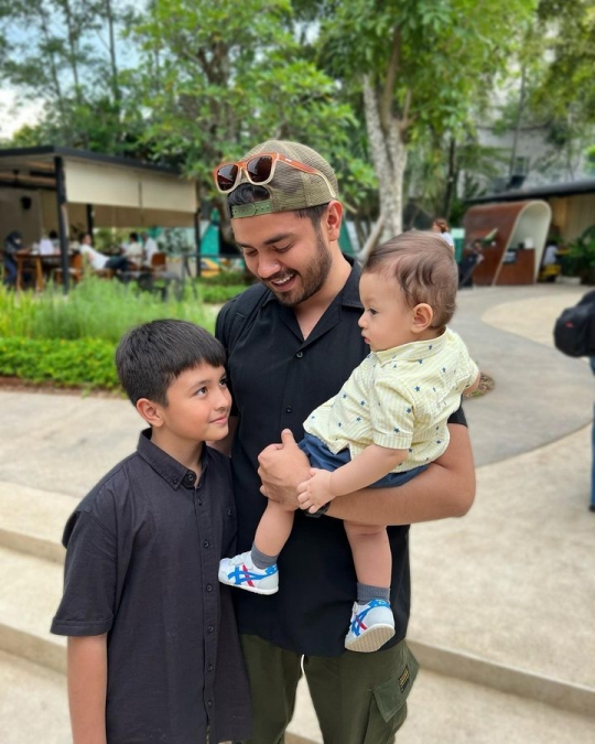 Menginjak 10 Bulan, Ini Potret 6 Terbaru Baby Arash Anak Faradilla Yoshi Makin Cute!