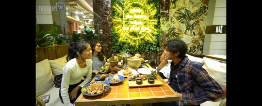 Romantis Banget Ummi Quary dan Kenzy Makan Bareng di Restoran Mewah, Bikin Baper