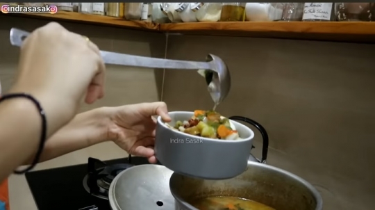 Menu Masakan Buka Puasa Ala Melissa Asal Prancis, Sang Suami 'Aduh Enak Banget'
