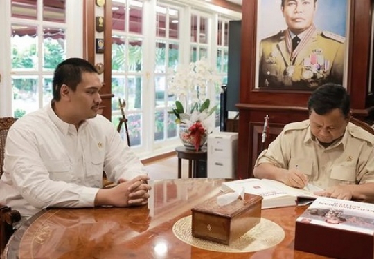 Potret Gagah Menpora Saat Berkunjung ke Kemhan, Salam Sambil Membungkuk Ke Prabowo