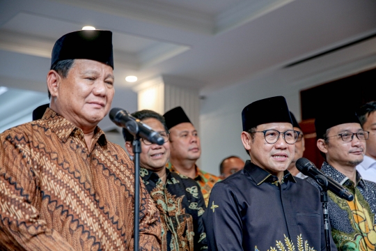 Kemesraan Prabowo dan Cak Imin Kompak Berbatik Bertemu di Kertanegara