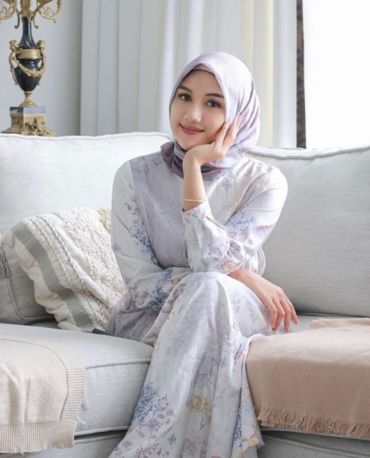 Makin Cantik, Intip Potret Erina Gudono Kenakan Hijab saat Ikuti Kajian Jelang Bukber