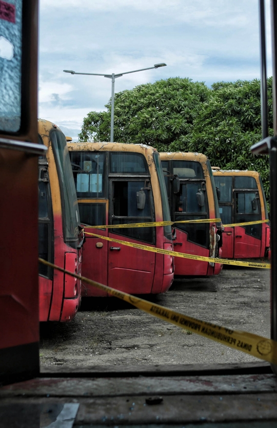 Pemprov DKI Lelang 417 Bus Transjakarta yang Terbengkalai