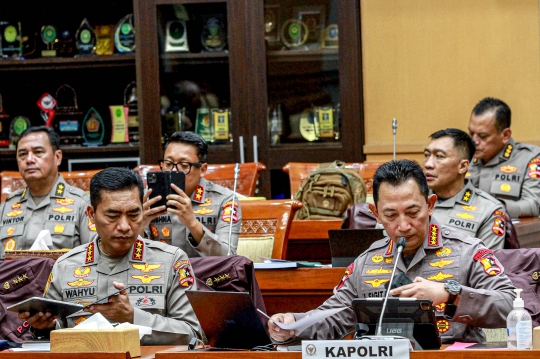 Evaluasi Kinerja dengan Komisi III DPR, Kapolri Beberkan Rencana Prioritas 2023