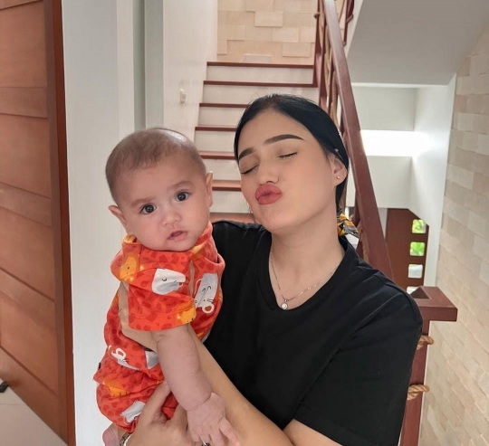 Ganteng & Menggemaskan, 6 Potret Baby Zayn Anak Aditya Zoni - Mirip Banget Sang Mama