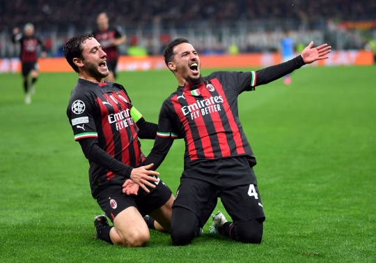 Buah Kesabaran AC Milan Sukses Tekuk Napoli 1-0 di Perempat Final Liga Champions