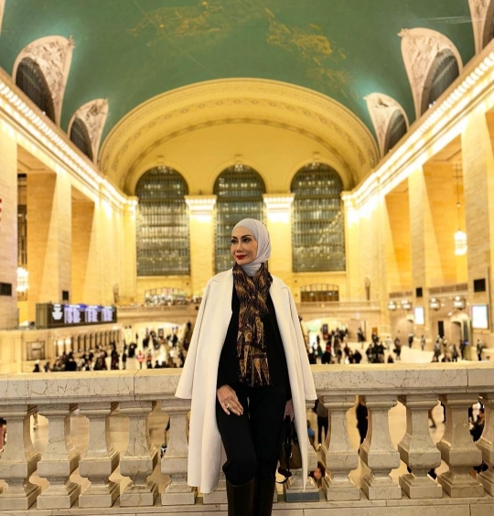 Foto : Ingat Okky Asokawati Bintang Iklan Motor Jadul? Begini Kabarnya