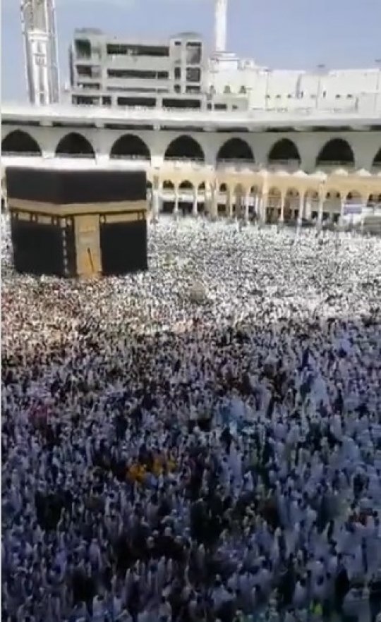 Potret Suasana Masjidil Haram saat Ramadhan 2023, Dipenuhi Jamaah Umrah