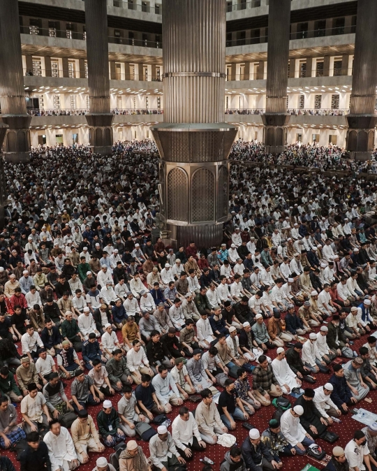 Malam 25 Ramadan, Ribuan Jemaah Khusyuk Menjemput Lailatul Qadar di Masjid Istiqlal