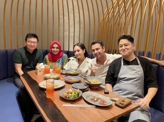 10 Potret Restoran Baru Milik Mama Rieta Ibunda Nagita Slavina, Mewah Banget!