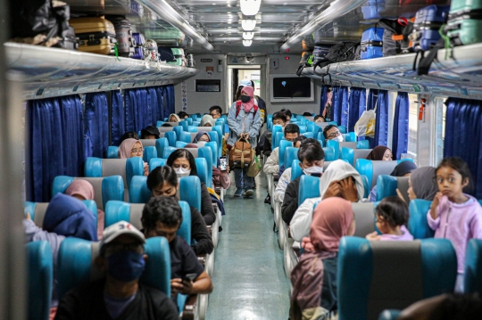 Stasiun Pasar Senen Mulai Padat, 24.000 Pemudik Meninggalkan Jakarta