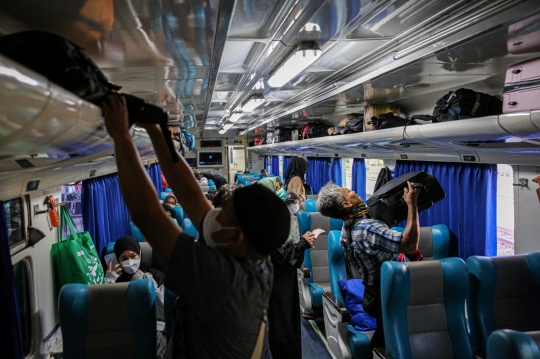 Stasiun Pasar Senen Mulai Padat, 24.000 Pemudik Meninggalkan Jakarta