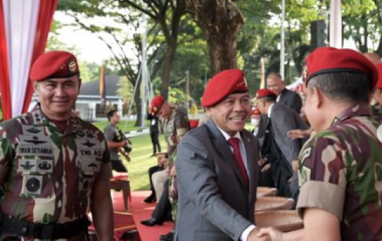 Jenderal Lulusan Terbaik Datangi Markas Kopassus, Gagah Pakai Jas & Baret Merah