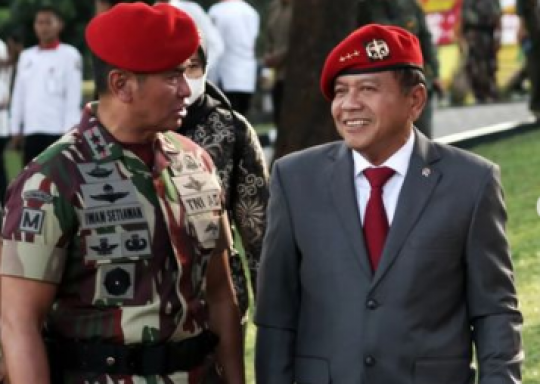 Jenderal Lulusan Terbaik Datangi Markas Kopassus, Gagah Pakai Jas & Baret Merah