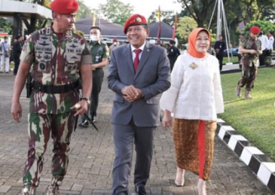 Jenderal Lulusan Terbaik Datangi Markas Kopassus, Gagah Pakai Jas & Baret Merah