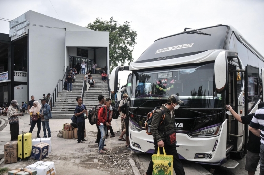 Lonjakan Arus Mudik di Terminal Tanjung Priok