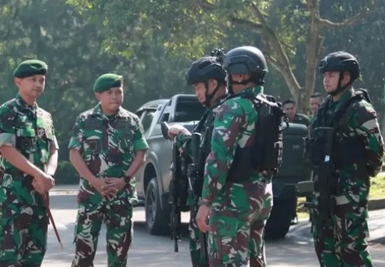 Pasukan Kostrad Langsung Cek Senjata Usai Status di Papua Naik Jadi Siaga Tempur!